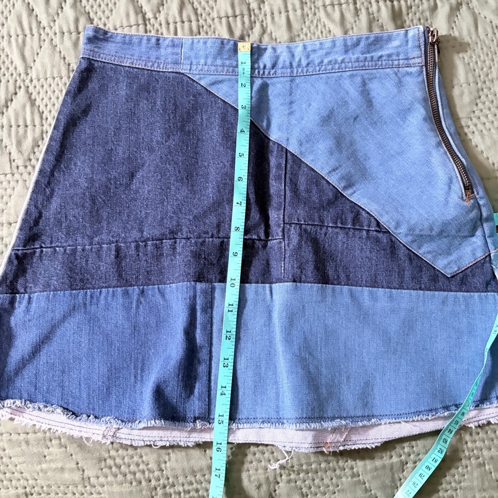 Zara Patchwork Denim Mini Skirt Raw Hem Blue M - Picture 6 of 7